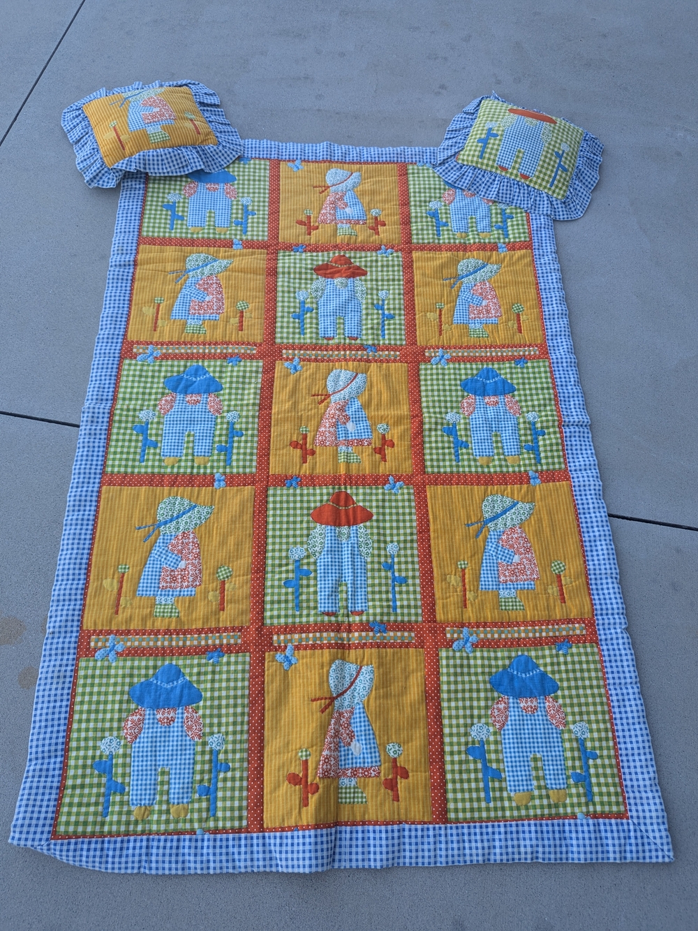Handmade Quilt And Matching Pillows